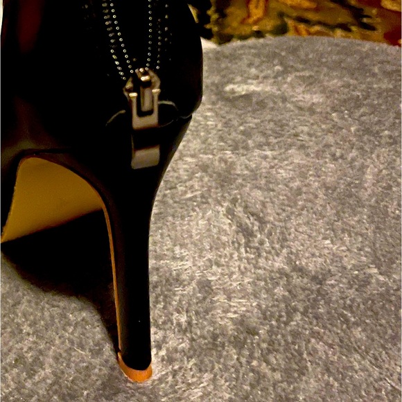 Nice patten leather boots with insulated fiber inner wear size 39 w/ 4in heel - Picture 5 of 9